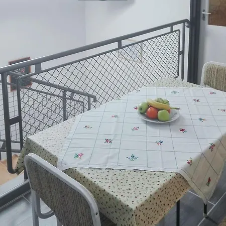 Four Bedroom In Апартаменты *
